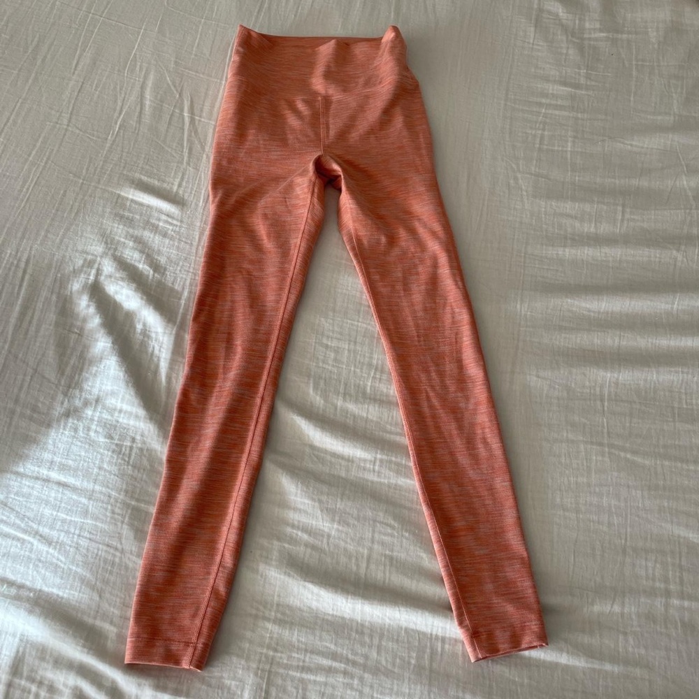 Outdoor Voices FreeForm 7/8 Hi-Rise Leggings 
Terracotta in size XS.